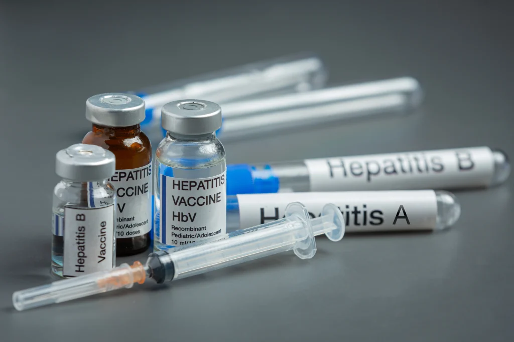Vaksin Hepatitis Ini Wajib Bagi Pekerja F&B!